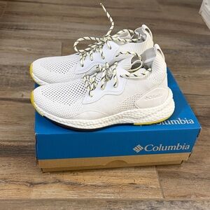Columbia Women's White and Yellow Sneakers